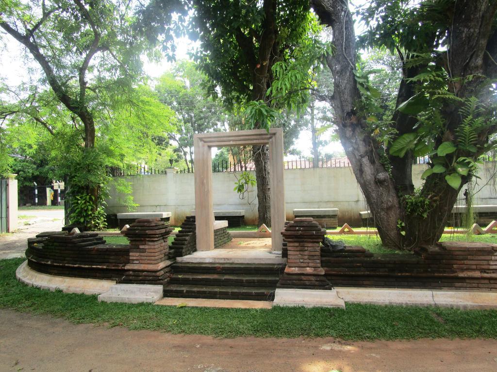 Hotel Shalini Anuradhapura Zewnętrze zdjęcie