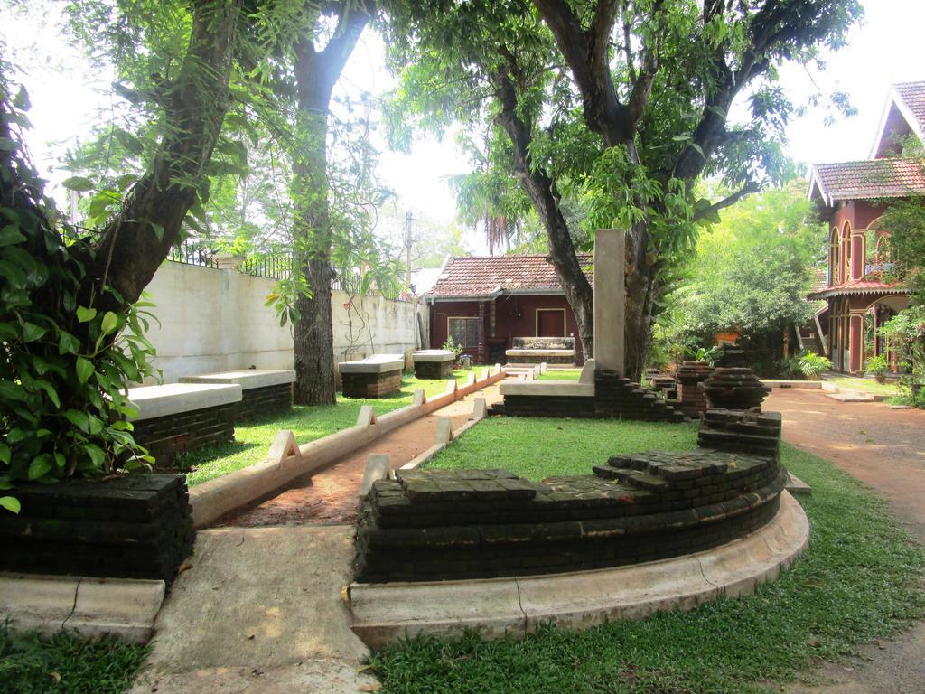 Hotel Shalini Anuradhapura Zewnętrze zdjęcie