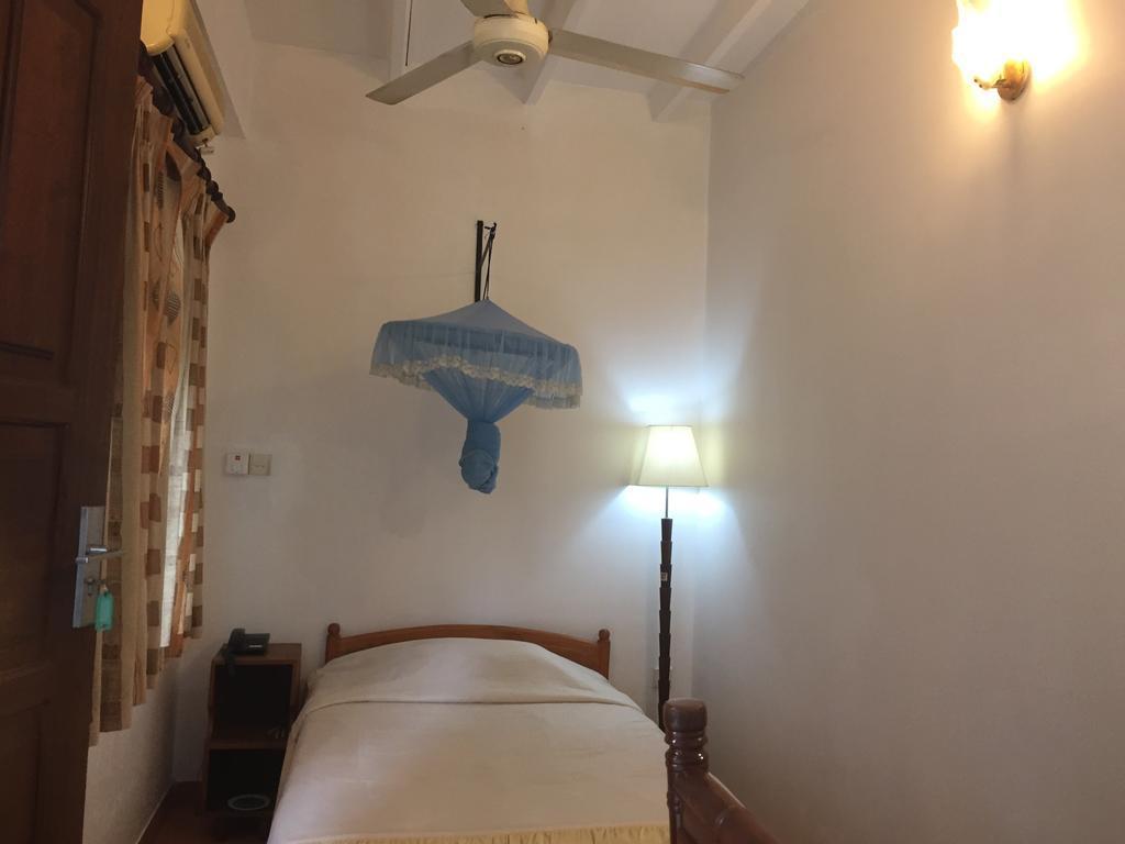 Hotel Shalini Anuradhapura Zewnętrze zdjęcie