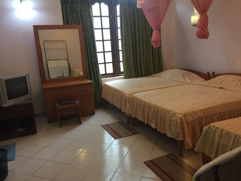 Hotel Shalini Anuradhapura Zewnętrze zdjęcie