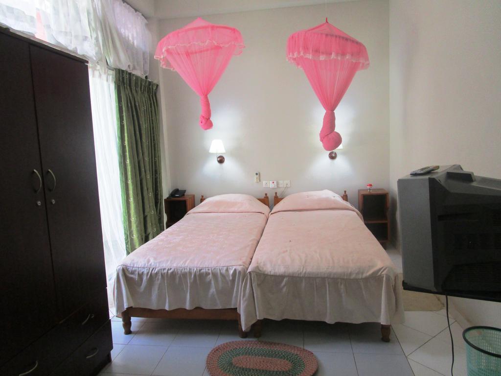 Hotel Shalini Anuradhapura Zewnętrze zdjęcie